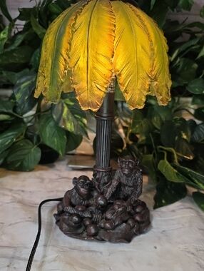 Vintage Cast Resin Monkey Figural Palm Tree Table Lamp